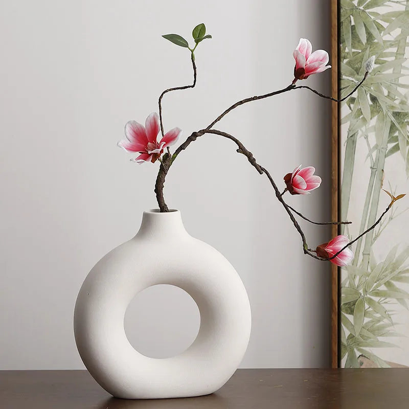 Minimalist Donut Vase